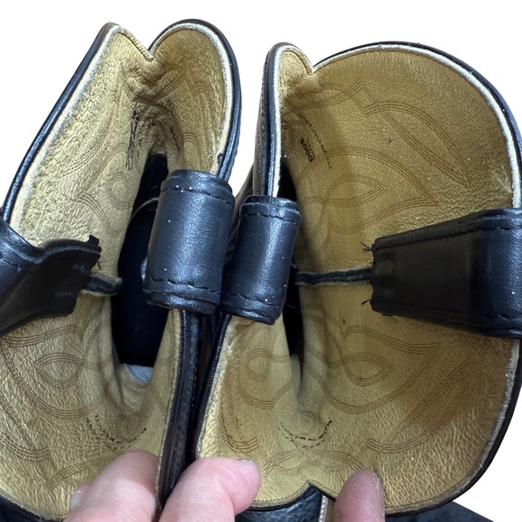 Shoes - Picture 12 of 12